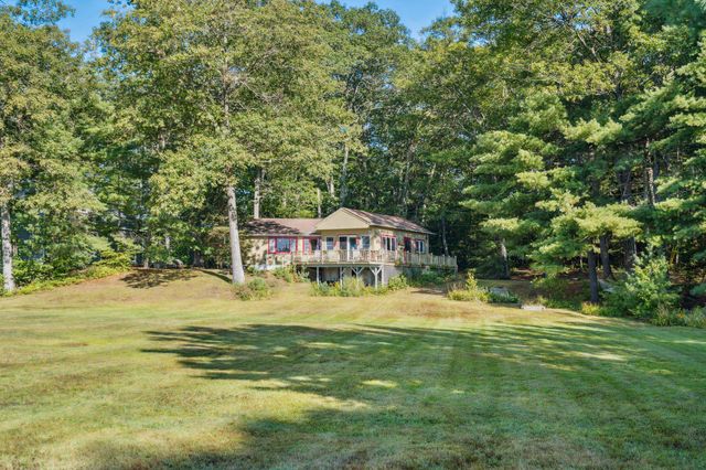 3 Brewster Road, Tuftonboro, NH 03816