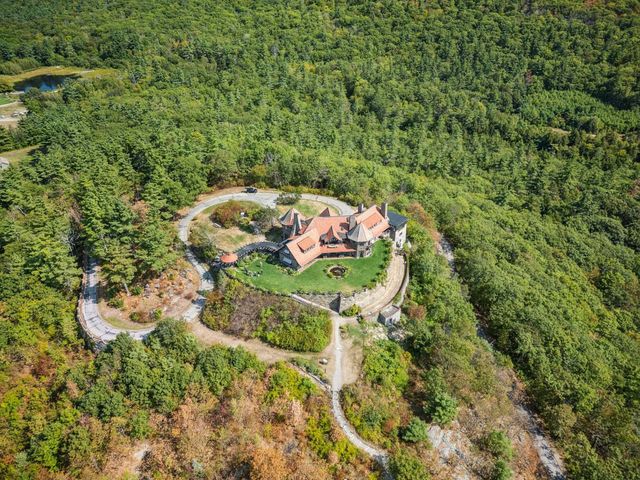 3 Brewster Road, Tuftonboro, NH 03816