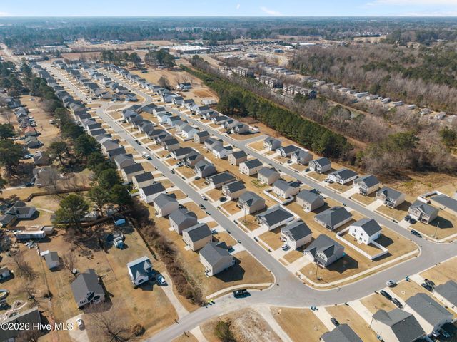 4518 Sandstone Drive, Greenville, NC 27858