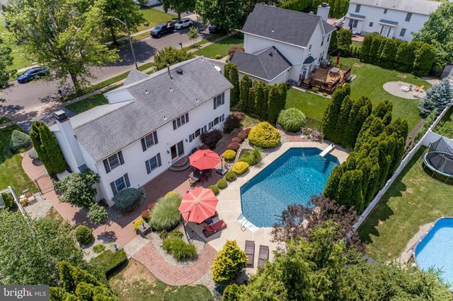 16 MARJORIE WAY, Hamilton, NJ 08690