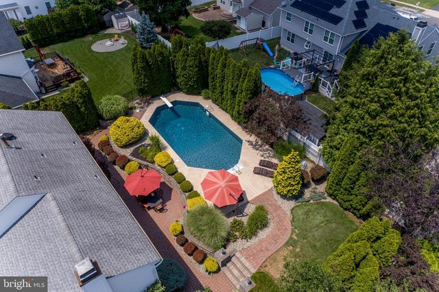 16 MARJORIE WAY, Hamilton, NJ 08690