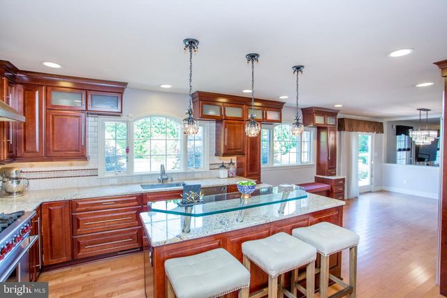 16 MARJORIE WAY, Hamilton, NJ 08690