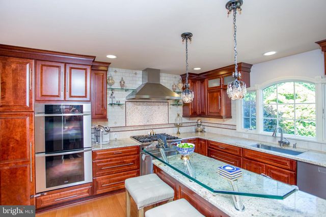 16 MARJORIE WAY, Hamilton, NJ 08690