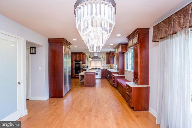 16 MARJORIE WAY, Hamilton, NJ 08690