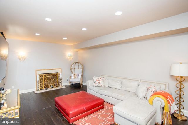 16 MARJORIE WAY, Hamilton, NJ 08690