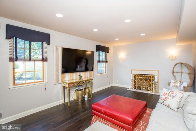 16 MARJORIE WAY, Hamilton, NJ 08690