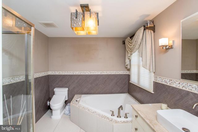 16 MARJORIE WAY, Hamilton, NJ 08690