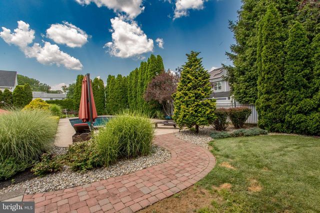 16 MARJORIE WAY, Hamilton, NJ 08690