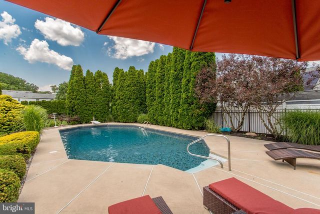 16 MARJORIE WAY, Hamilton, NJ 08690