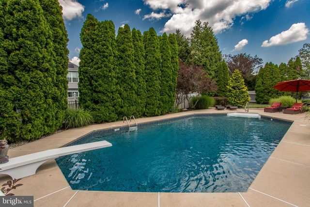 16 MARJORIE WAY, Hamilton, NJ 08690