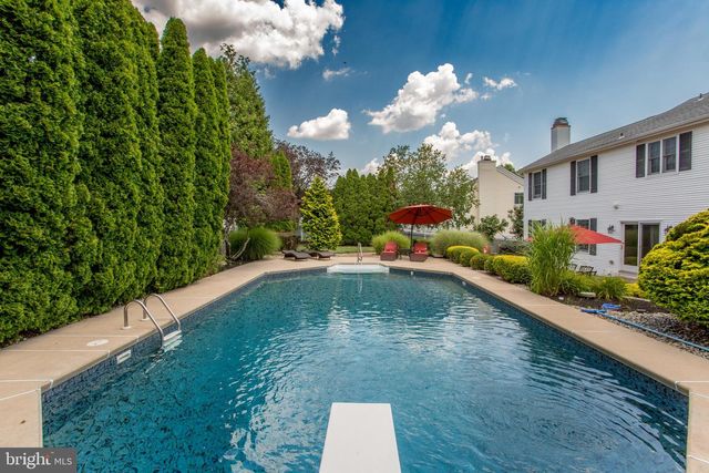 16 MARJORIE WAY, Hamilton, NJ 08690