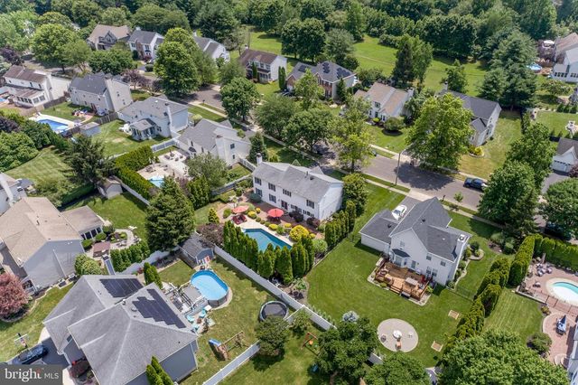 16 MARJORIE WAY, Hamilton, NJ 08690