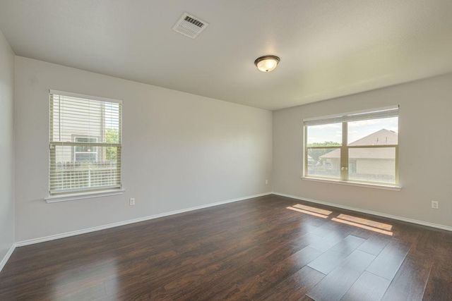 210 Cushman DR, Kyle, TX 78640