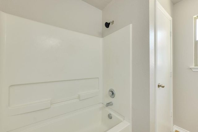 210 Cushman DR, Kyle, TX 78640