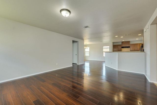 210 Cushman DR, Kyle, TX 78640