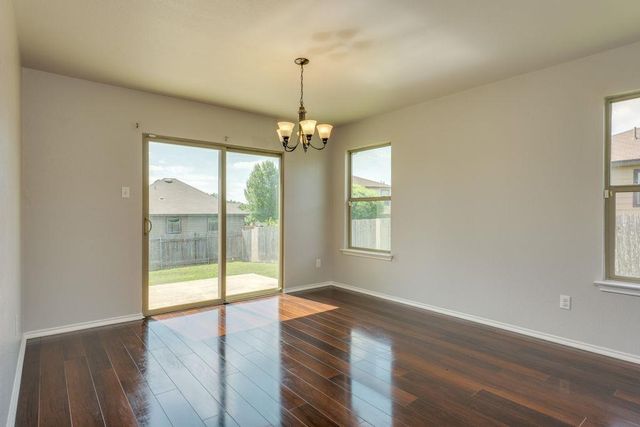 210 Cushman DR, Kyle, TX 78640
