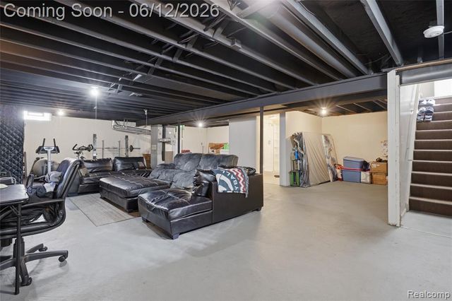 33499 Unicorn Court, Westland, MI 48186