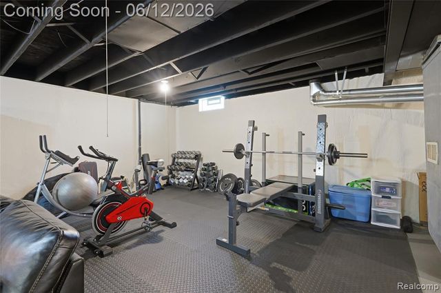 33499 Unicorn Court, Westland, MI 48186