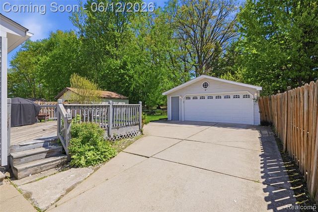 33499 Unicorn Court, Westland, MI 48186