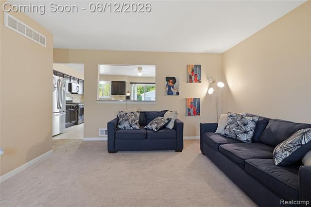 33499 Unicorn Court, Westland, MI 48186