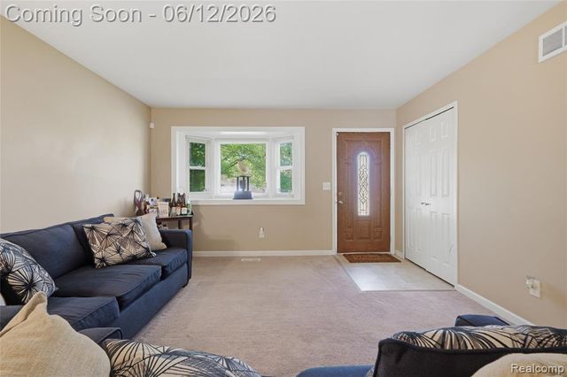 33499 Unicorn Court, Westland, MI 48186