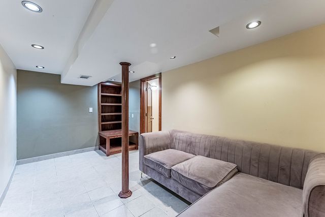 2259 N Natchez Avenue, Chicago, IL 60707