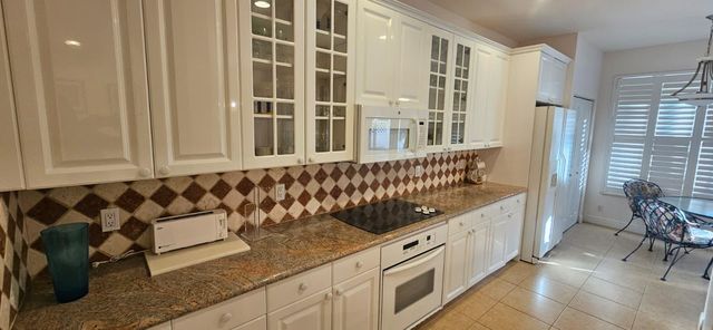 179 Las Brisas Circle, Hypoluxo, FL 33462