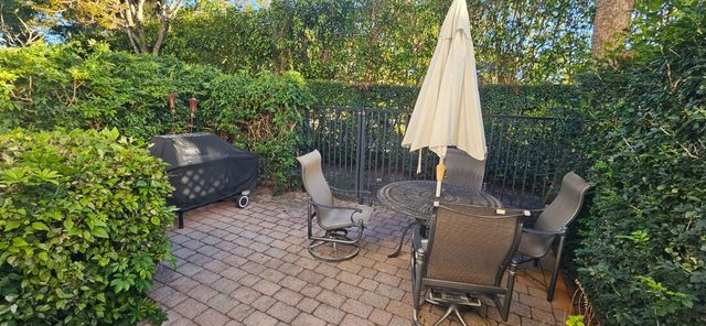 179 Las Brisas Circle, Hypoluxo, FL 33462