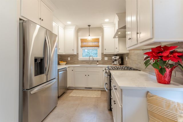 2323 E Mulberry Street, Evansville, IN 47714