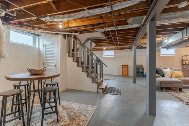 2323 E Mulberry Street, Evansville, IN 47714