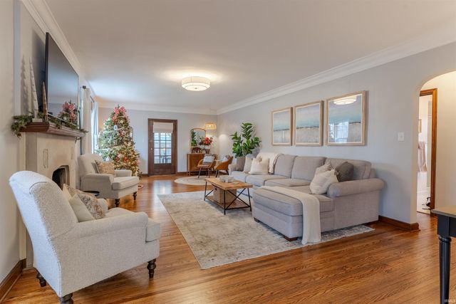 2323 E Mulberry Street, Evansville, IN 47714