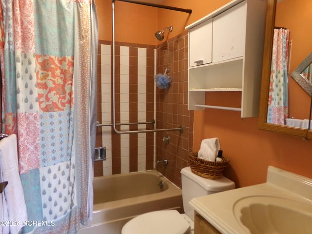 300A W Malvern Court A, Lakewood, NJ 08701