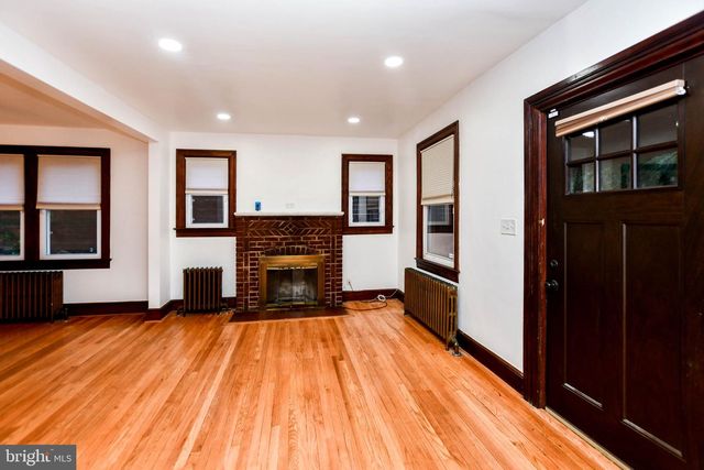 1308 45TH PL SE, Washington, DC 20019