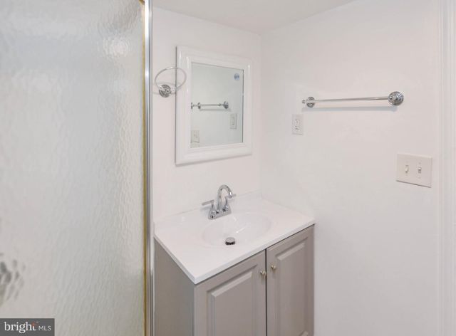 1308 45TH PL SE, Washington, DC 20019