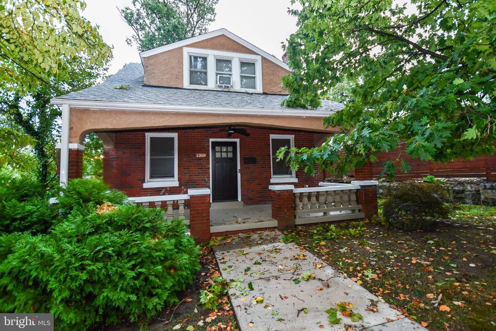 1308 45TH PL SE, Washington, DC 20019