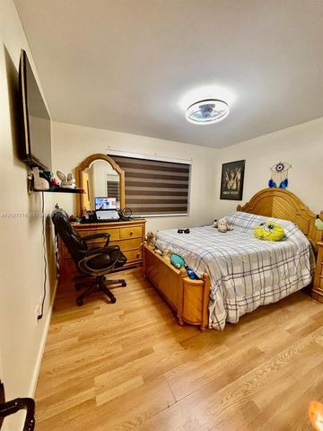 6492 SW 129th Ave, Miami, FL 33183