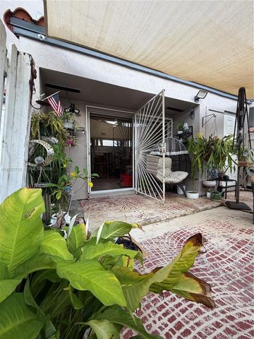 6492 SW 129th Ave, Miami, FL 33183