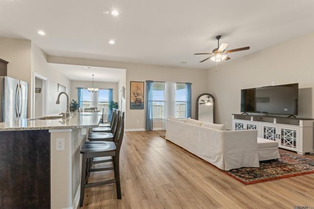 59710 Clifts Cove Dr, Plaquemine, LA 70764