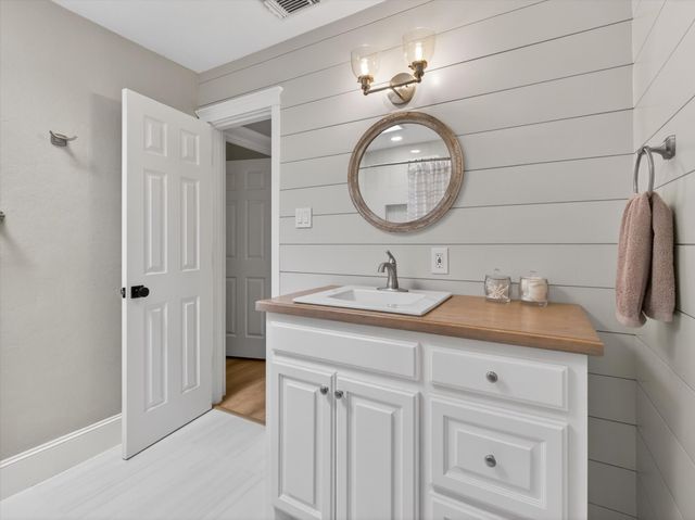 1515 Mission Hills Lane, Corinth, TX 76210