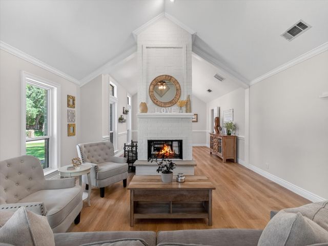 1515 Mission Hills Lane, Corinth, TX 76210