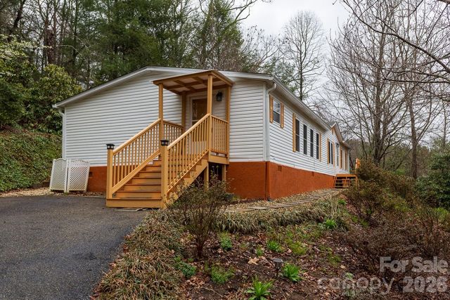 10 Savannah Circle, Leicester, NC 28748