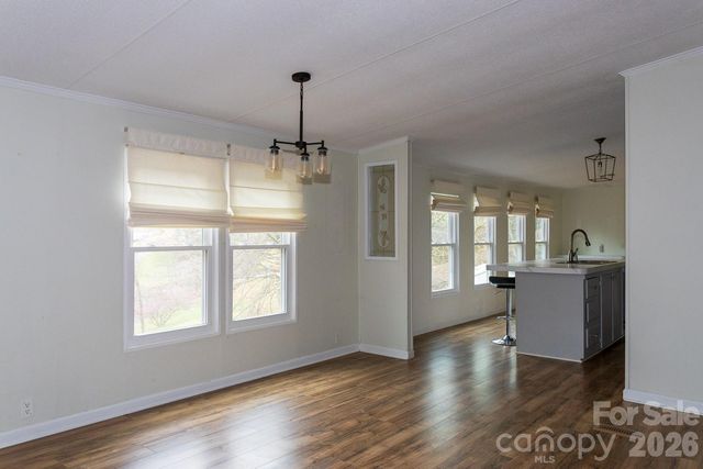 10 Savannah Circle, Leicester, NC 28748