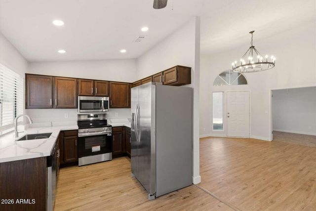 1734 E DARREL Road, Phoenix, AZ 85042