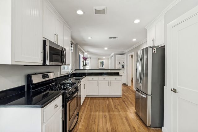 11609 Colmar Street, Dallas, TX 75218