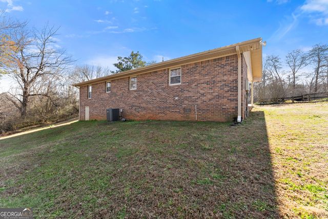 431 Clover Leaf Road, Cleveland, GA 30528