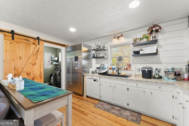 431 Clover Leaf Road, Cleveland, GA 30528