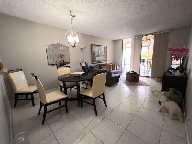 4640 W Lucerne Lakes Blvd W W 404, Lake Worth, FL 33467