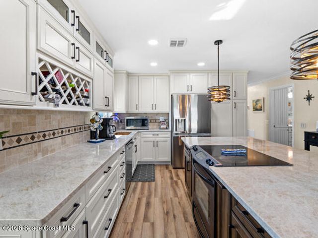 647 Desoto Lane, Indian Harbour Beach, FL 32937