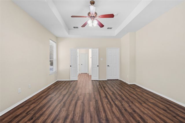 725 Big Horn Trail, Crowley, TX 76036