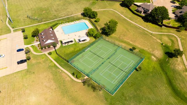 725 Big Horn Trail, Crowley, TX 76036